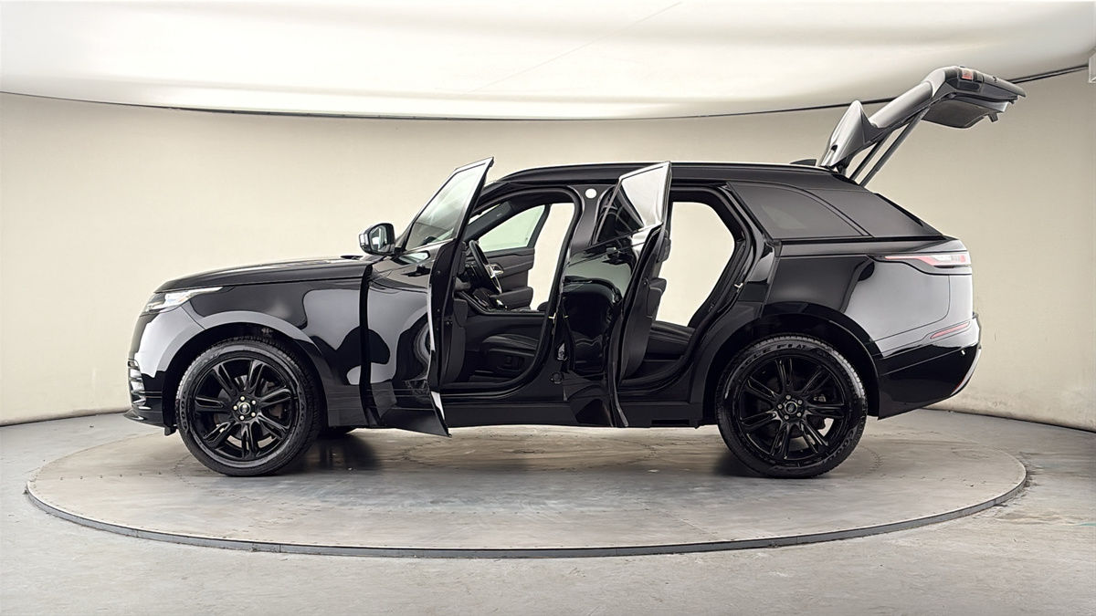 More views of Land Rover Range Rover Velar