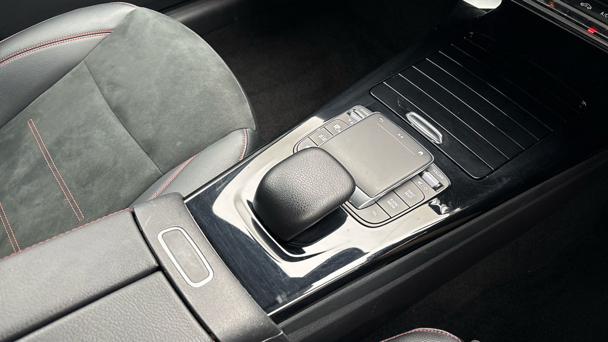 Mercedes-Benz CLA Image 18