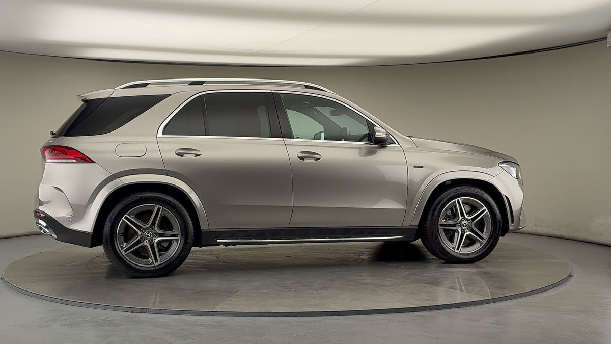 More views of Mercedes-Benz GLE