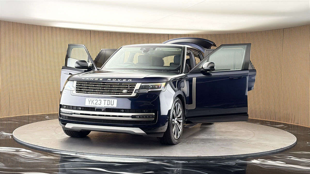 More views of Land Rover Range Rover