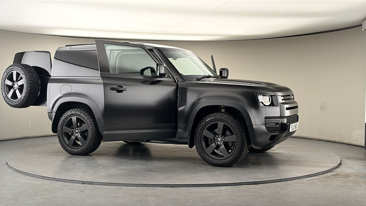 More views of Land Rover Defender 90
