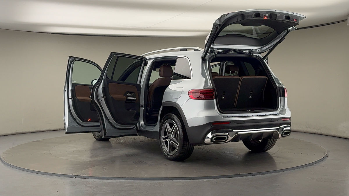 Mercedes-Benz GLB Image 23