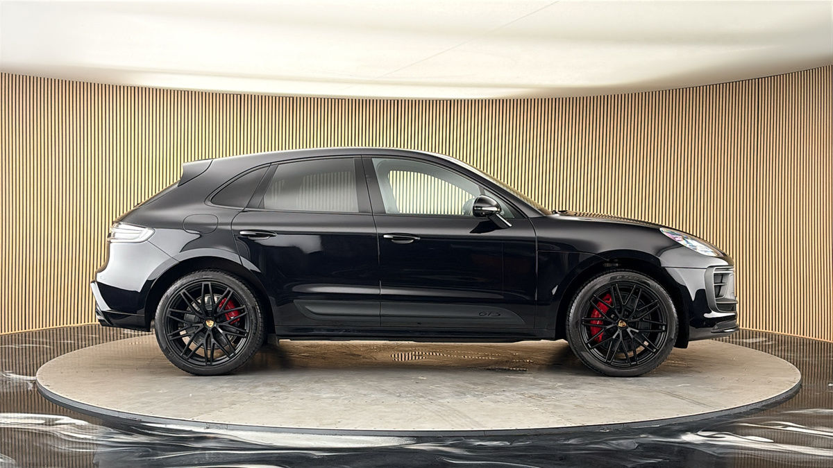 Porsche Macan Image 16