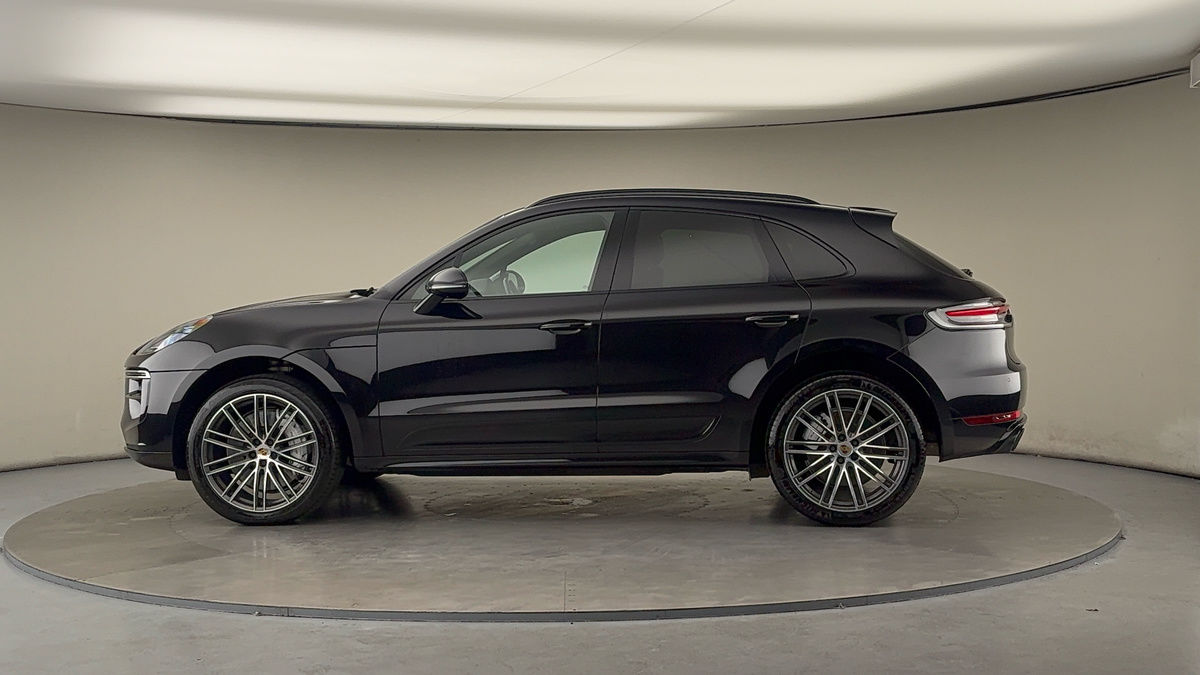More views of Porsche Macan