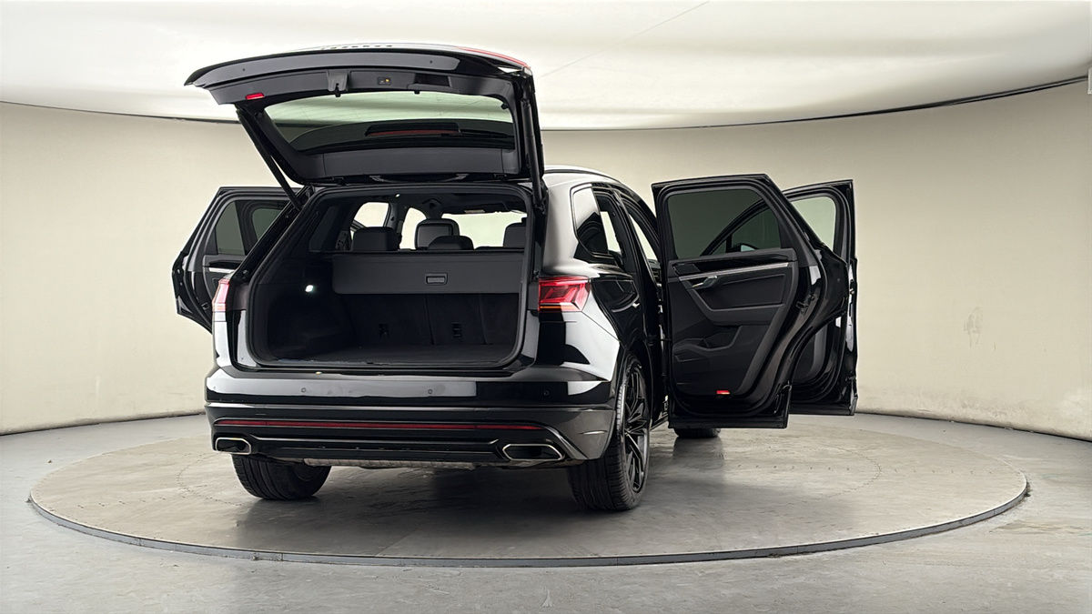 More views of Volkswagen Touareg