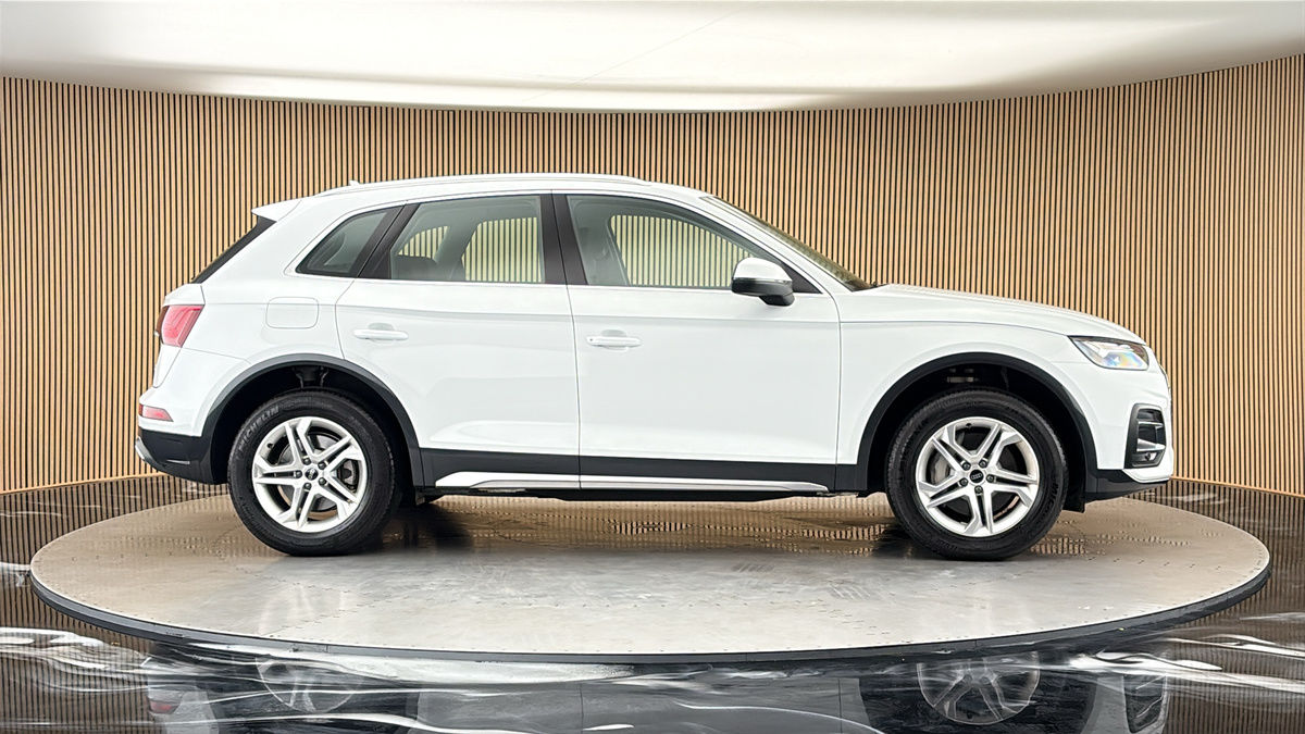 More views of Audi Q5