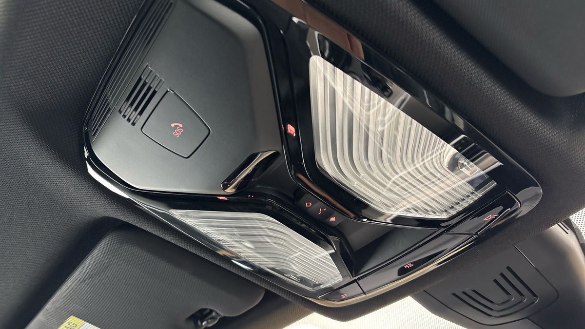 BMW X6 Image 28
