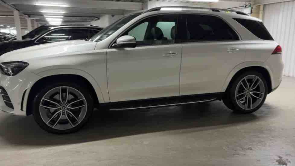 More views of Mercedes-Benz GLE