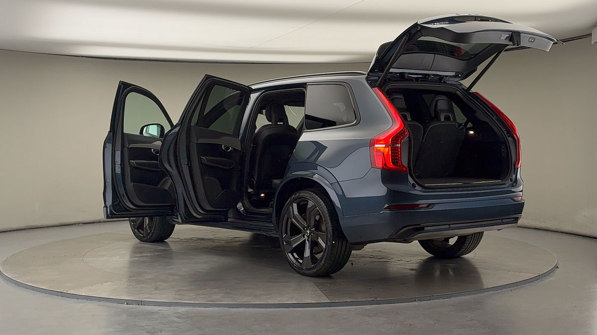 More views of Volvo XC90