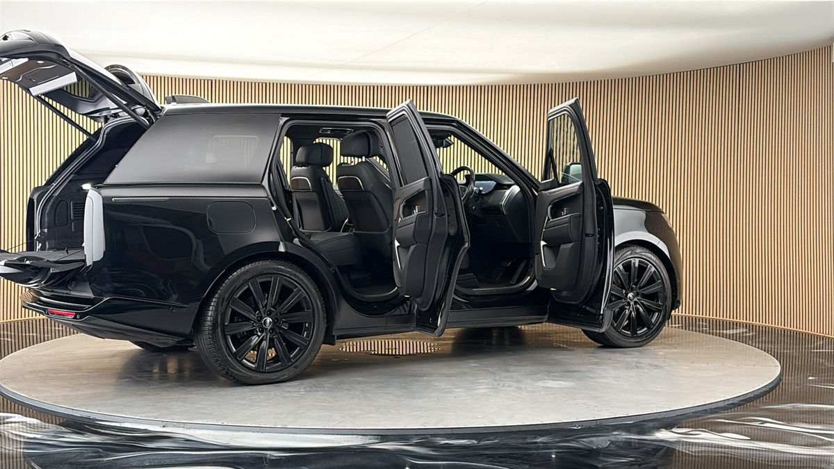 More views of Land Rover Range Rover