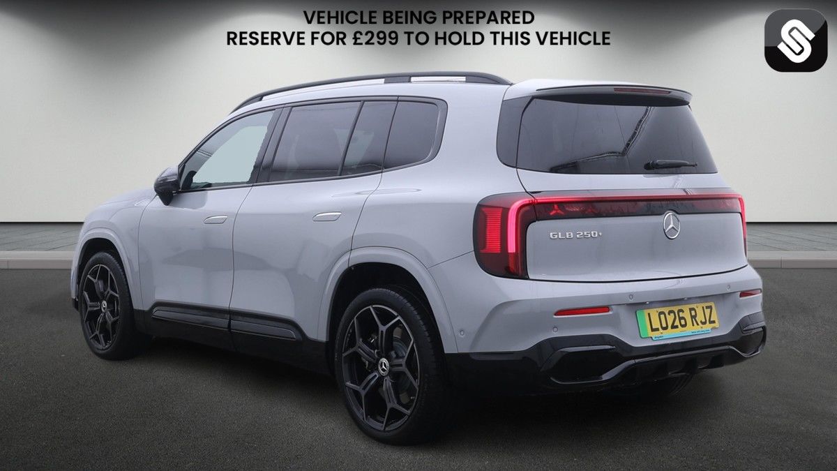Mercedes-Benz GLB Image 3