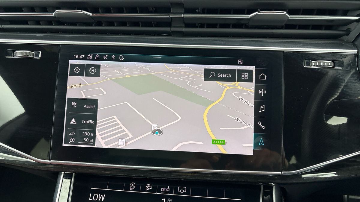 Audi SQ8 Image 17