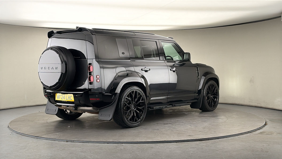 Land Rover Defender 110 Urban Image 21