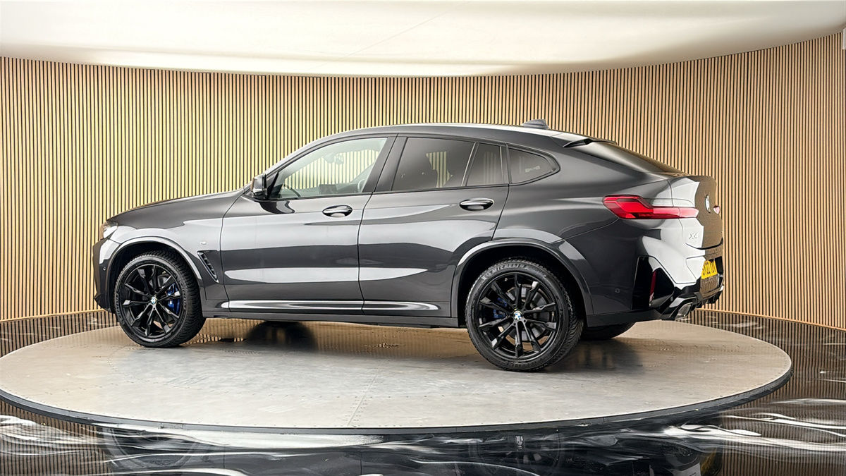 More views of BMW X4