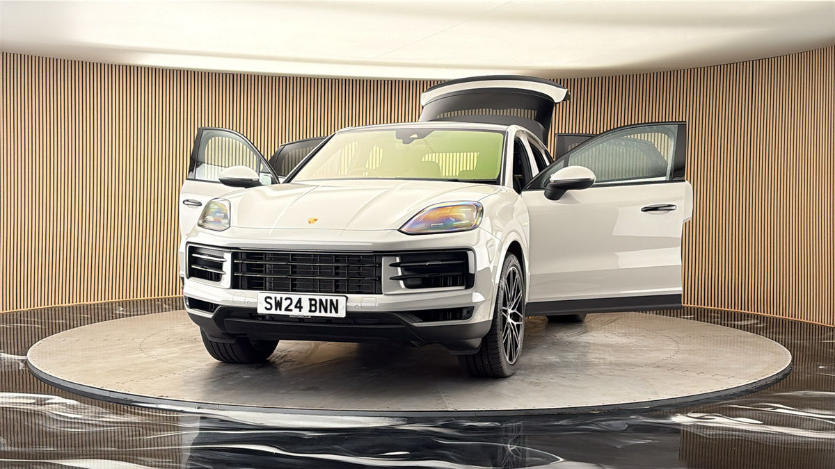 More views of Porsche Cayenne