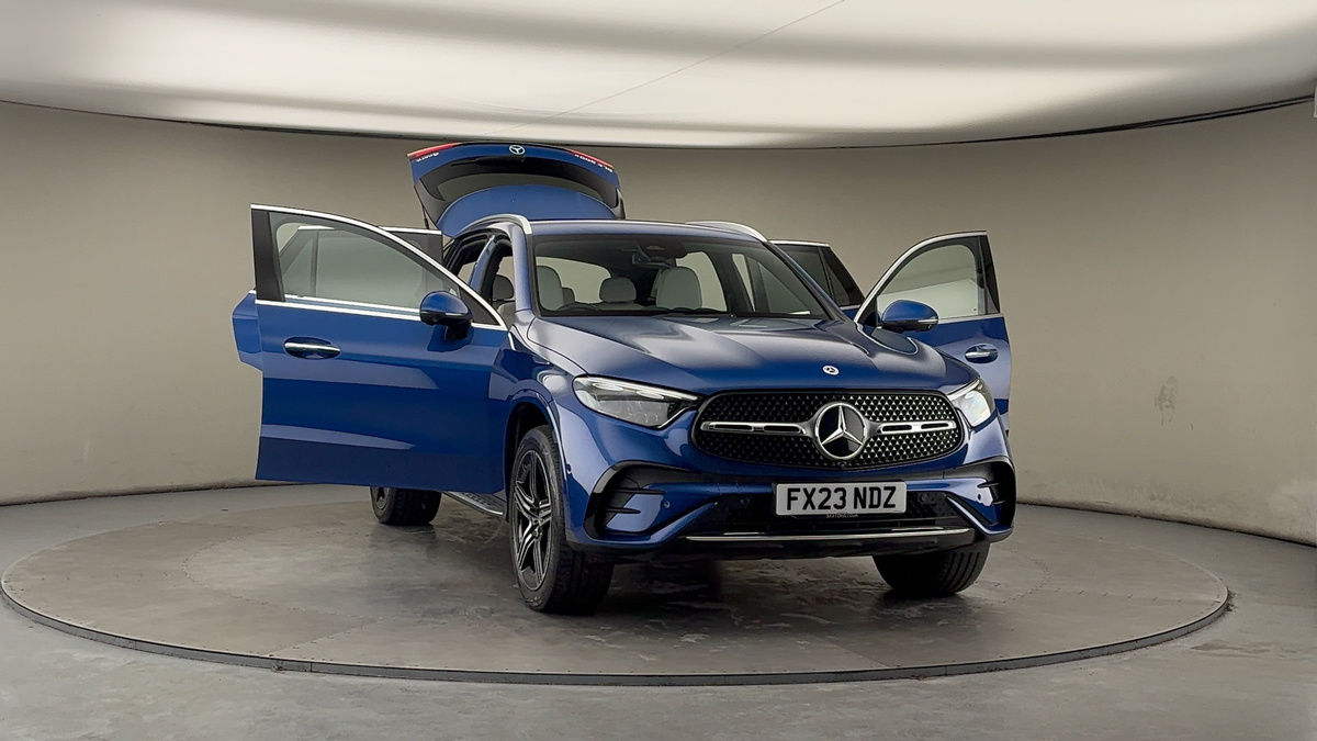 More views of Mercedes-Benz GLC