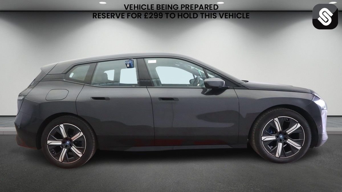 BMW iX Image 5