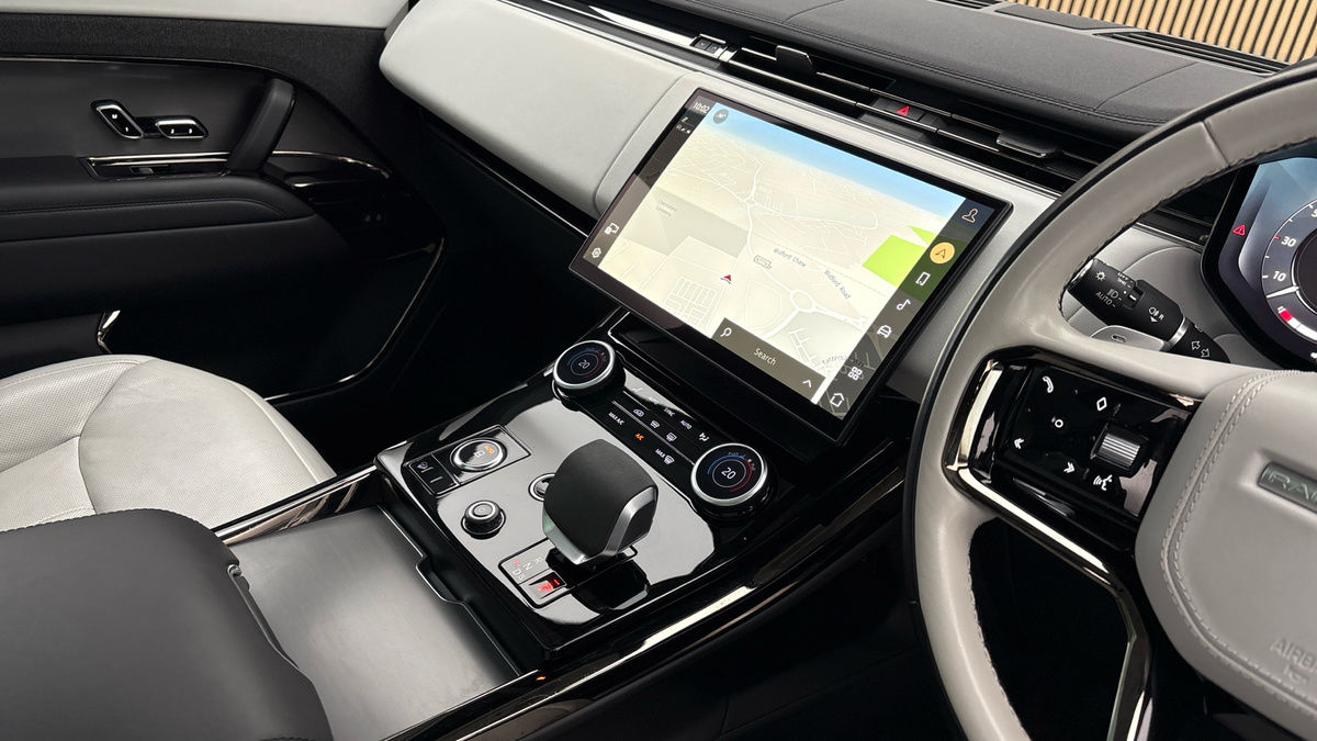 Land Rover Range Rover Sport Image 18