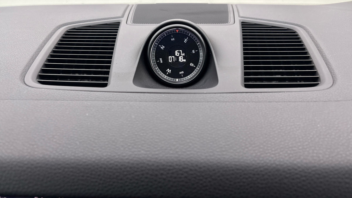 Porsche Cayenne Image 25