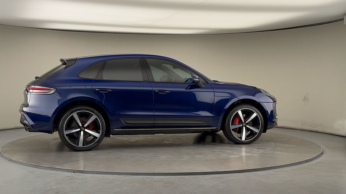 More views of Porsche Macan