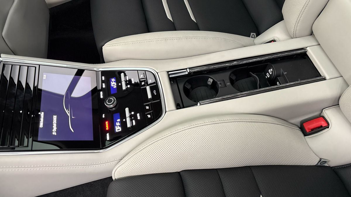 Porsche Panamera Image 33