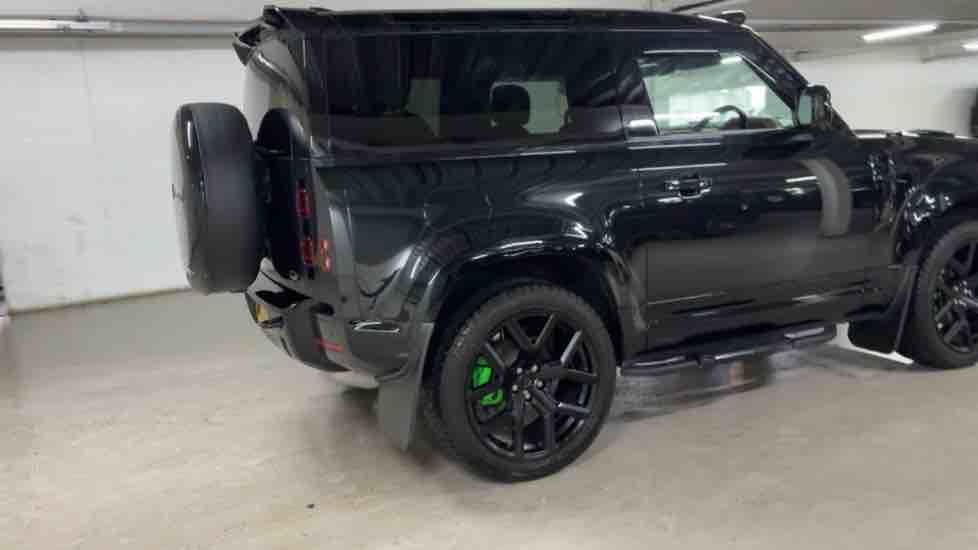 More views of Land Rover Defender 90