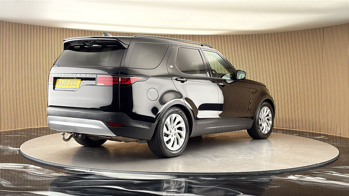 More views of Land Rover Discovery