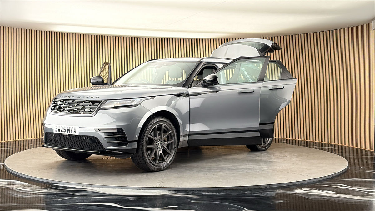 More views of Land Rover Range Rover Velar