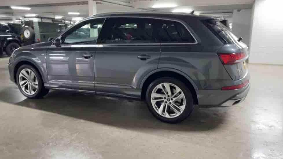 More views of Audi Q7