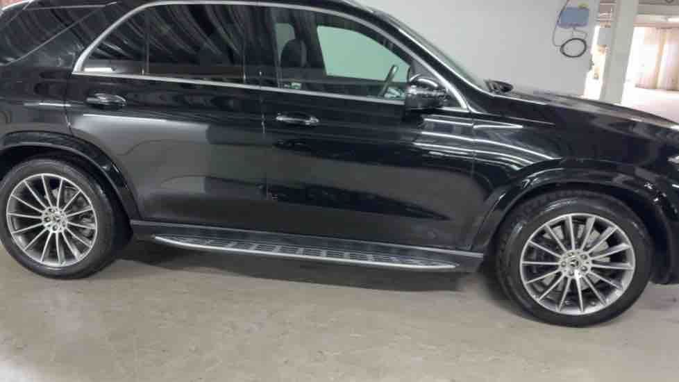 More views of Mercedes-Benz GLE