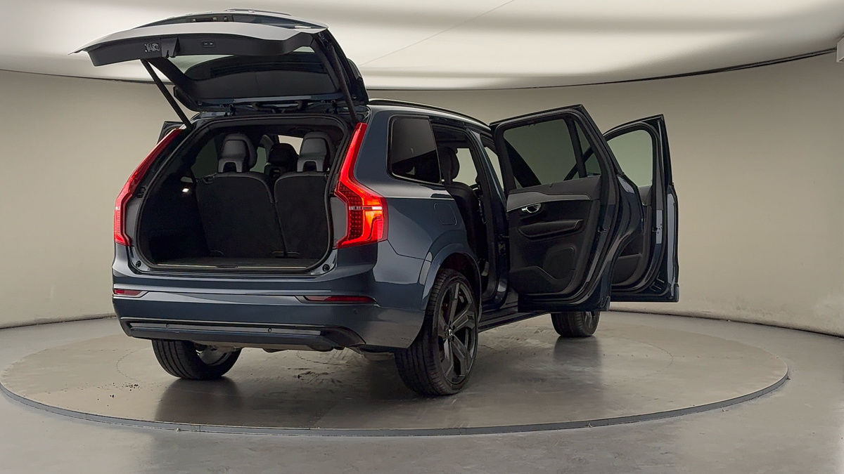 More views of Volvo XC90