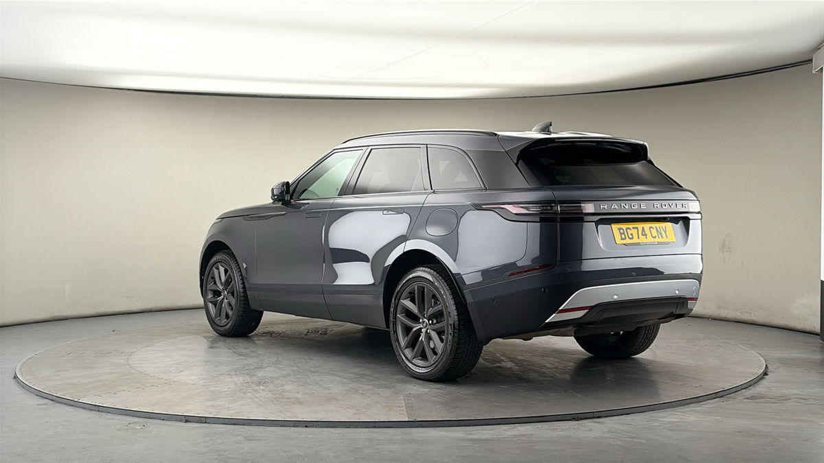 Land Rover Range Rover Velar Image 2