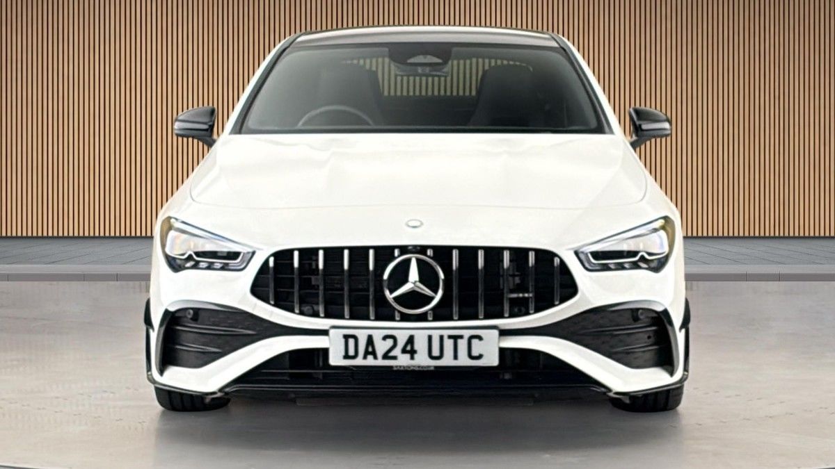 Mercedes-Benz CLA Image 3