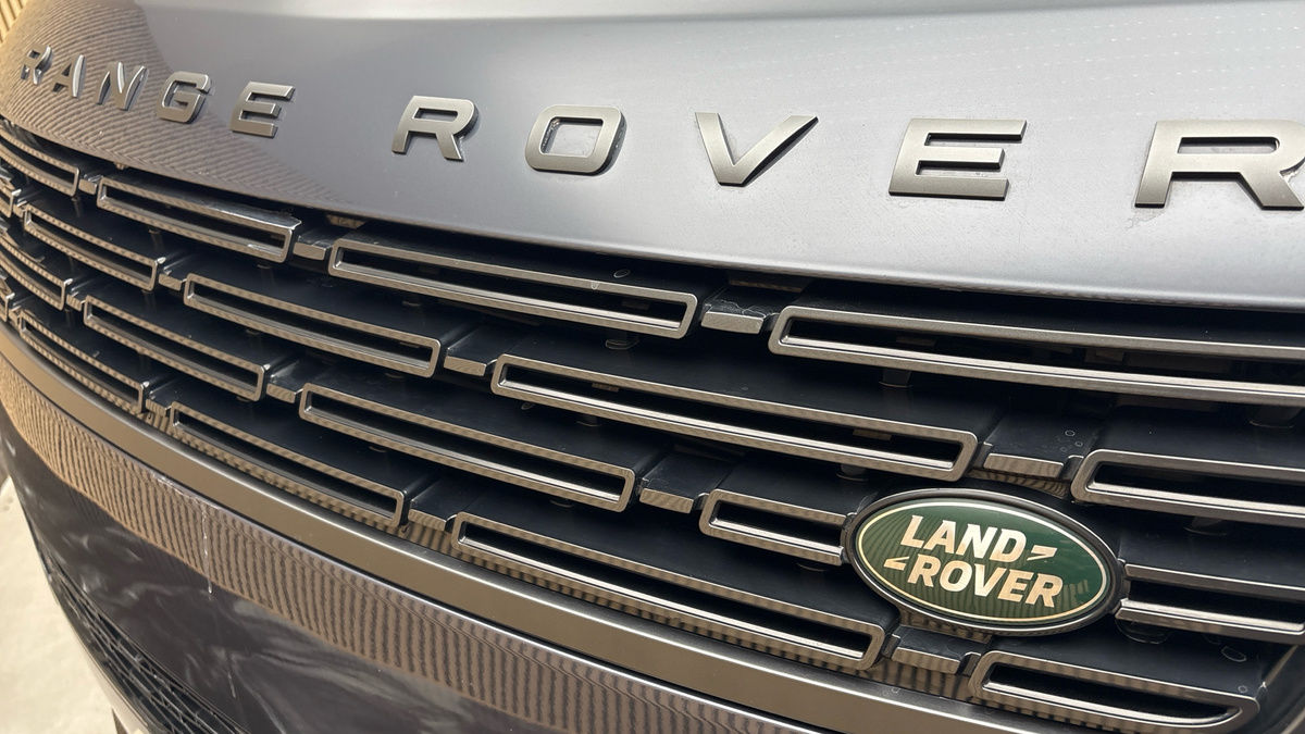 Land Rover Range Rover Sport Image 24