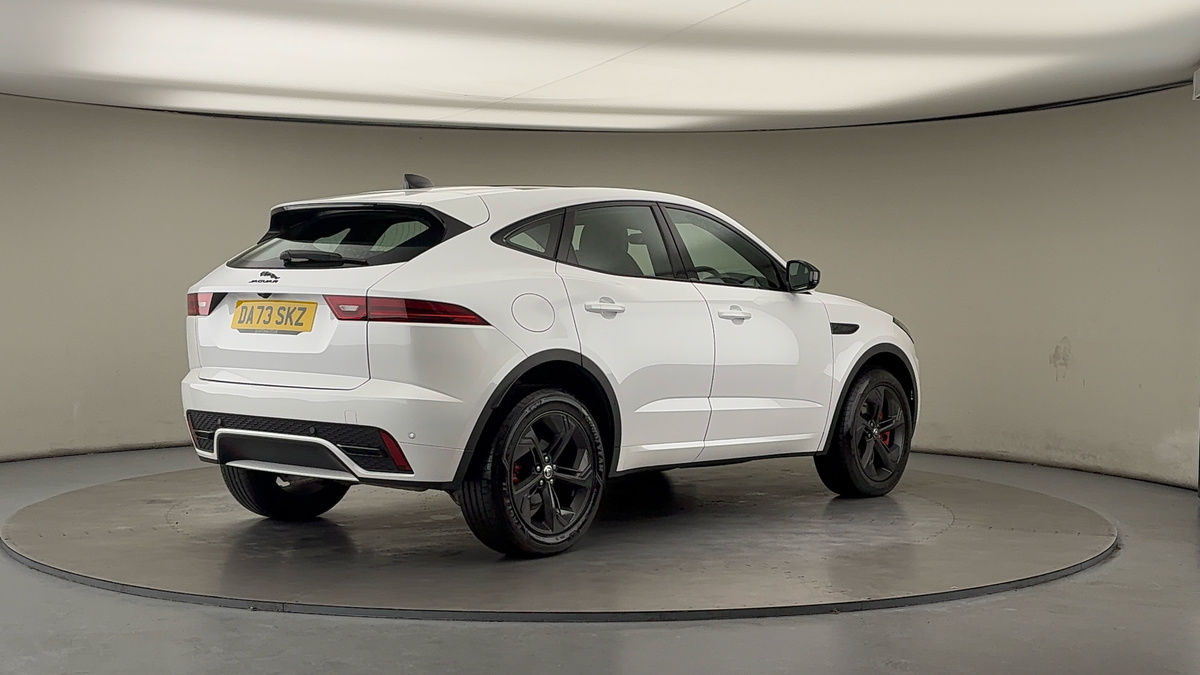 Jaguar E-PACE Image 41
