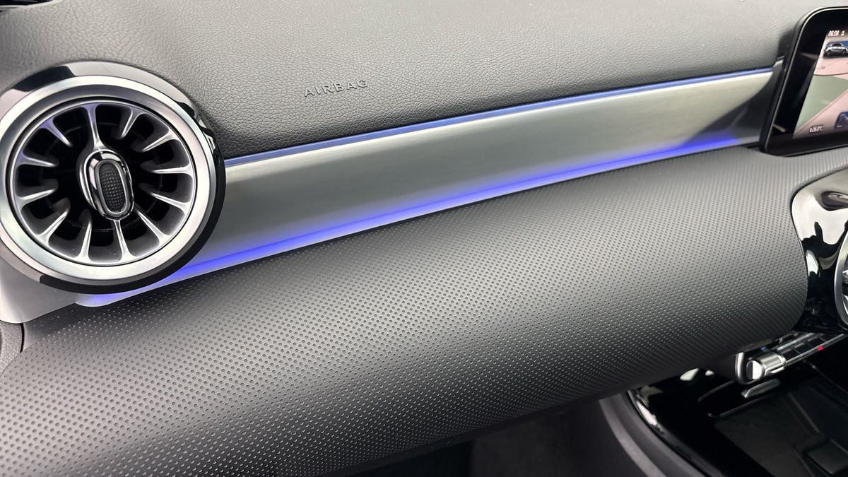 Mercedes-Benz A Class Image 25