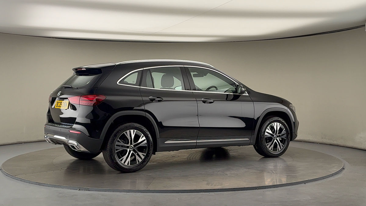 More views of Mercedes-Benz GLA