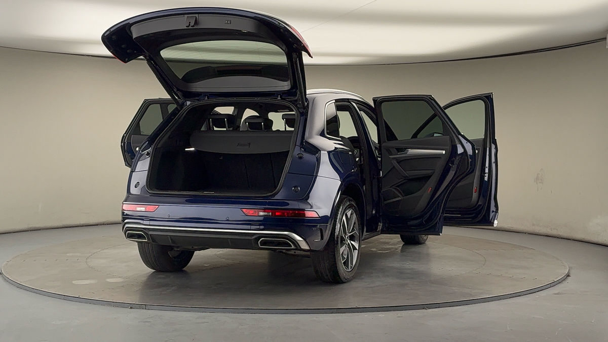 More views of Audi Q5