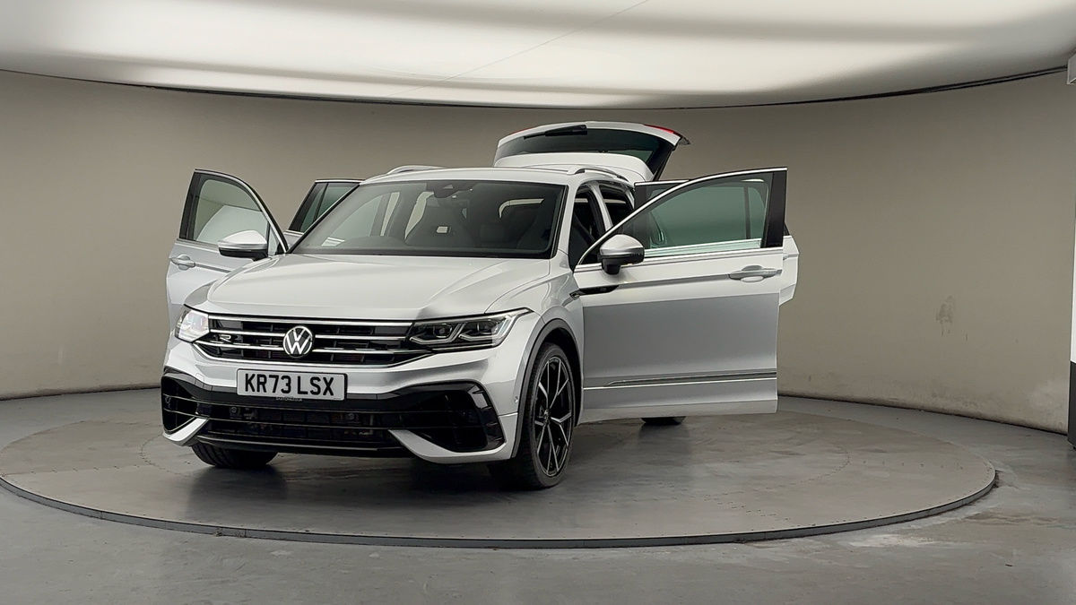More views of Volkswagen Tiguan