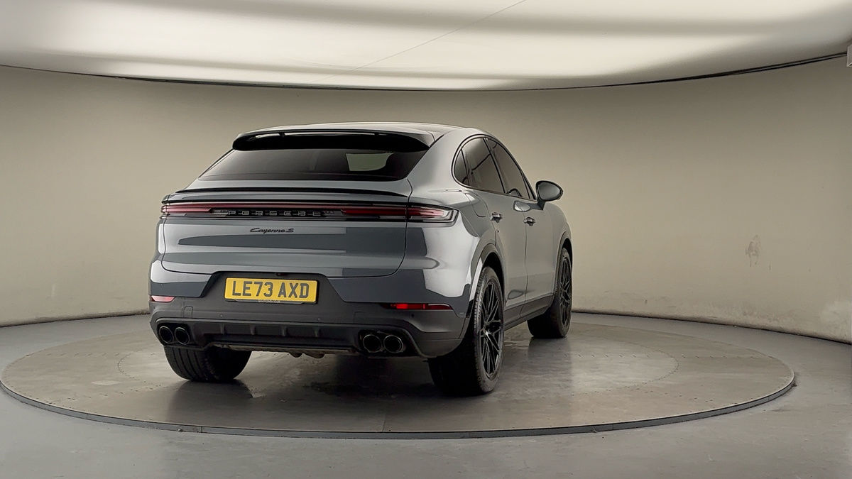 More views of Porsche Cayenne