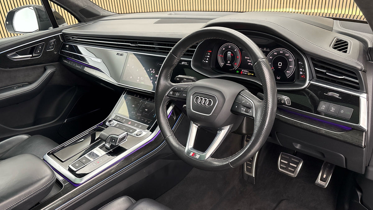 Audi Q7 Image 5