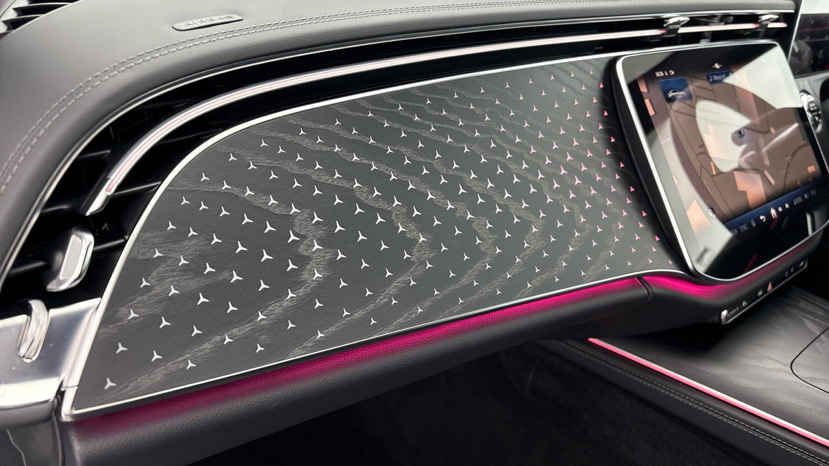 Mercedes-Benz E Class Image 25