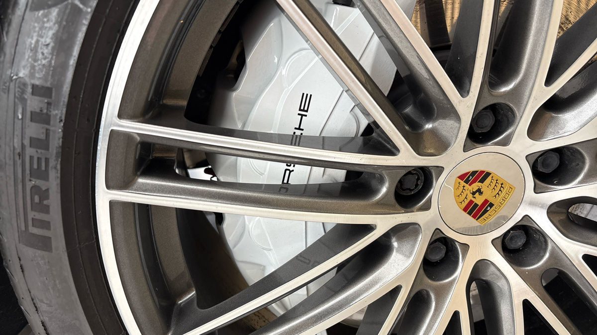 Porsche Cayenne Image 34