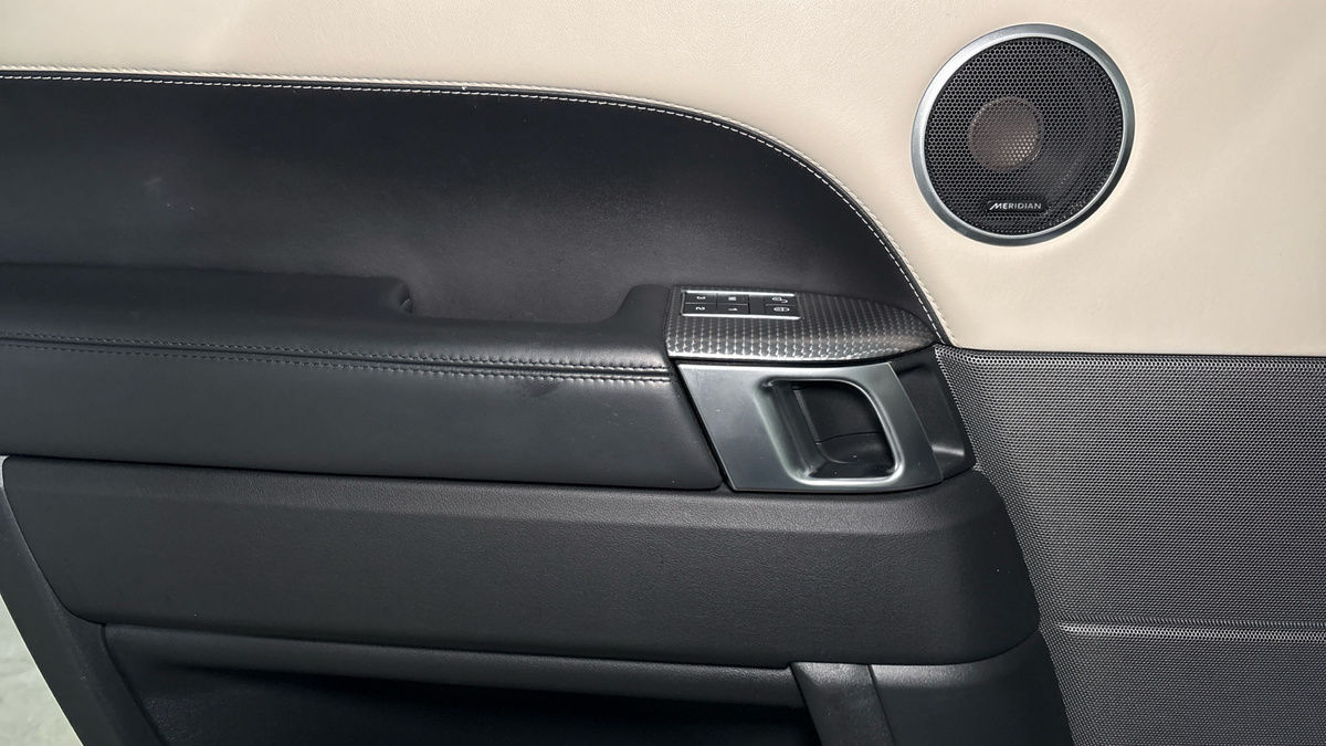 Land Rover Range Rover Sport Image 19