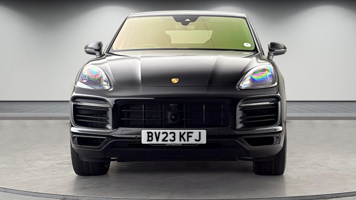 Porsche Cayenne Image 3