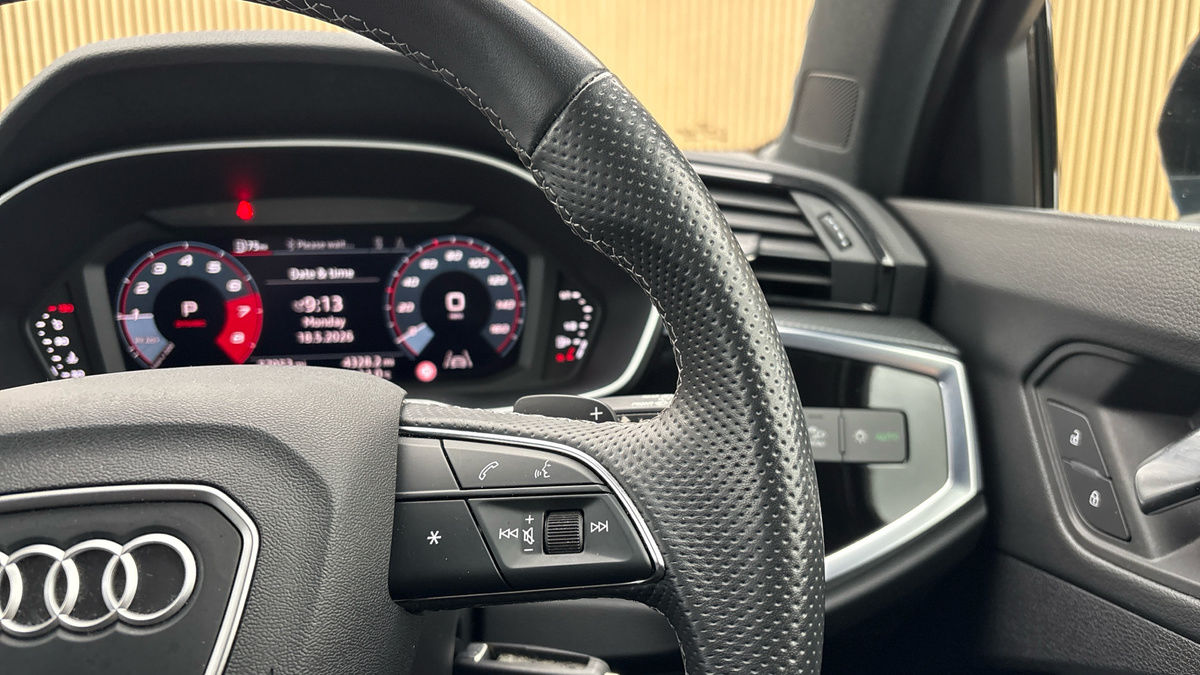 Audi Q3 Image 14
