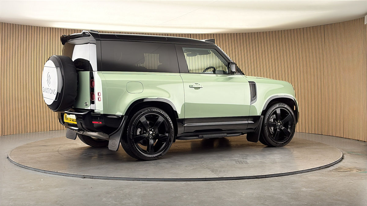 More views of Land Rover Defender 90