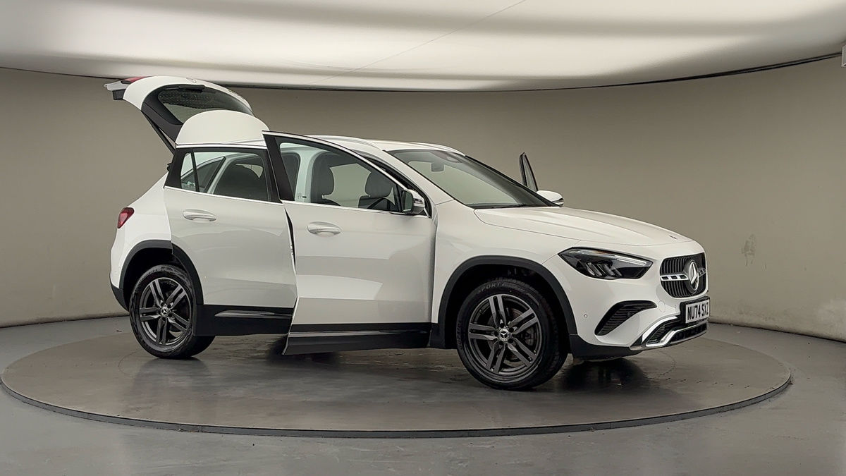 More views of Mercedes-Benz GLA