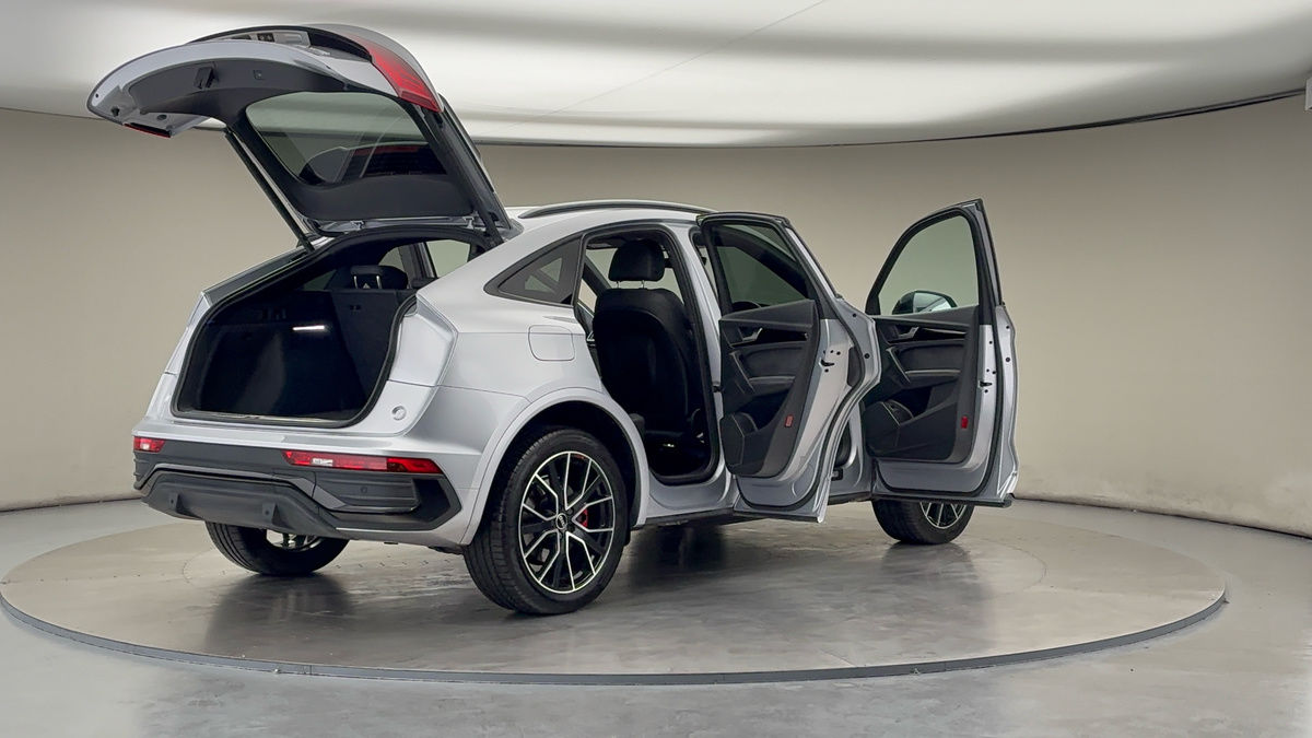 More views of Audi Q5