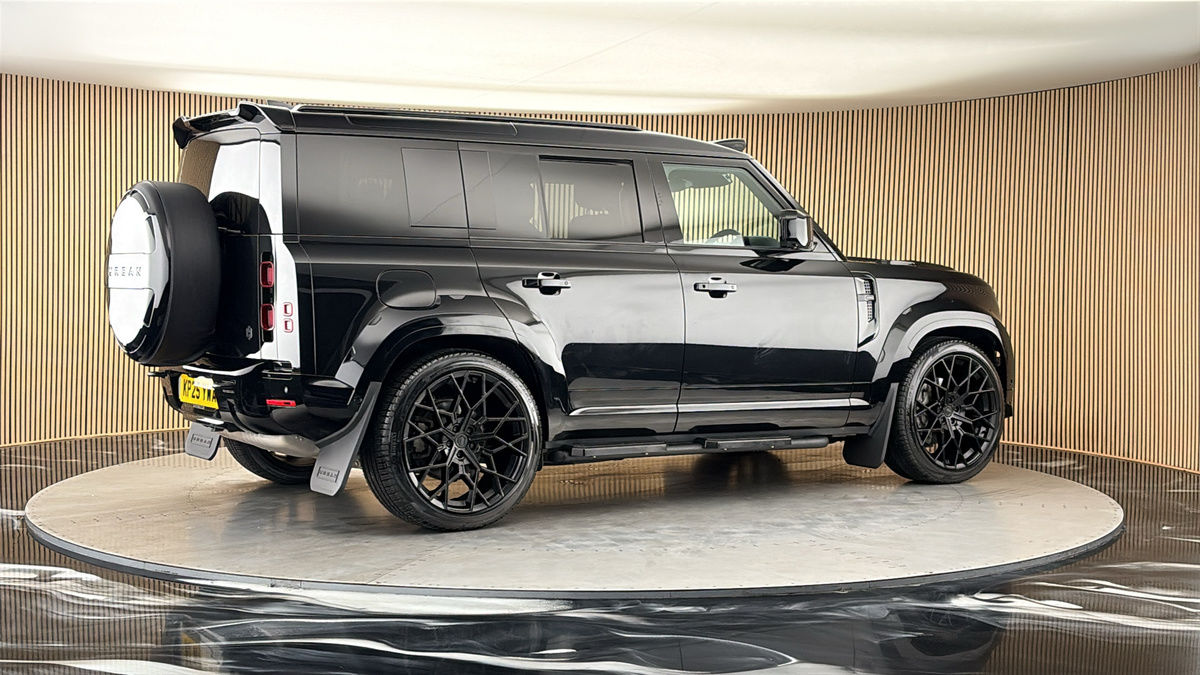 More views of Land Rover Defender 110